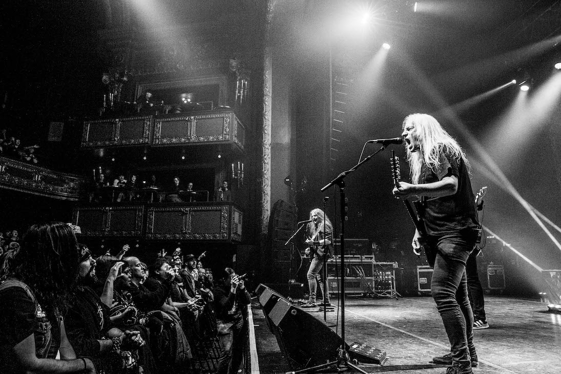 214520-2025-12-03 – Blind Guardian – The Vic – Chicago – @Pedjah